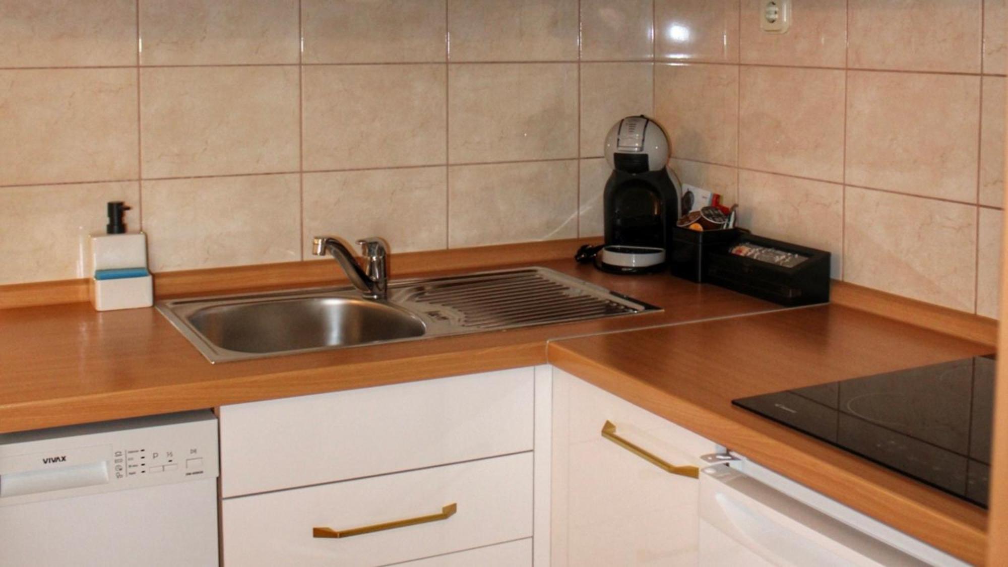Studio Laura-Spacious Studio On The Main Beach มาคาร์สกา ภายนอก รูปภาพ