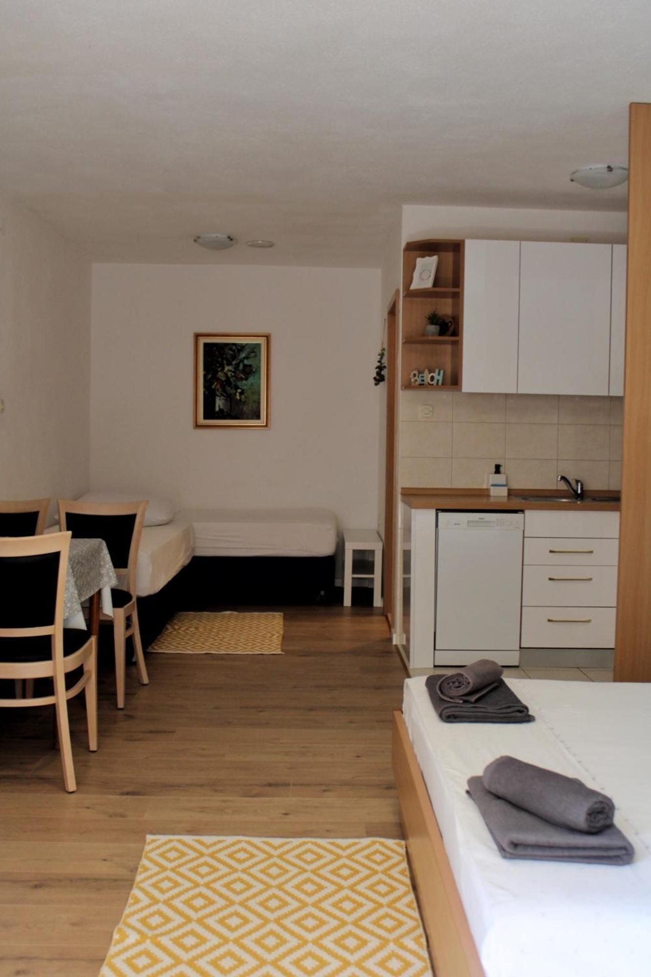 Studio Laura-Spacious Studio On The Main Beach มาคาร์สกา ภายนอก รูปภาพ