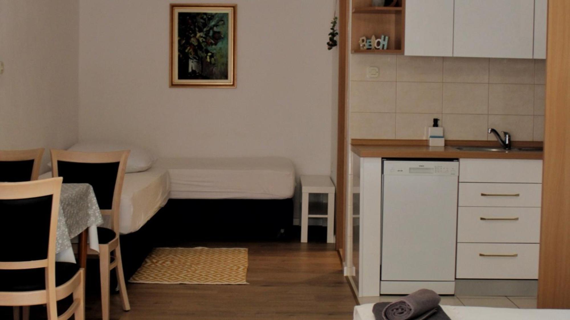 Studio Laura-Spacious Studio On The Main Beach มาคาร์สกา ภายนอก รูปภาพ